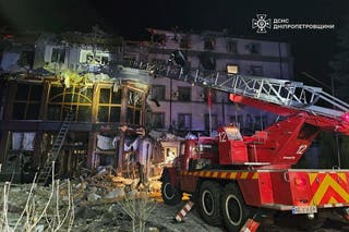 Um míssil russo atingiu um hotel em Kryvyi Rih